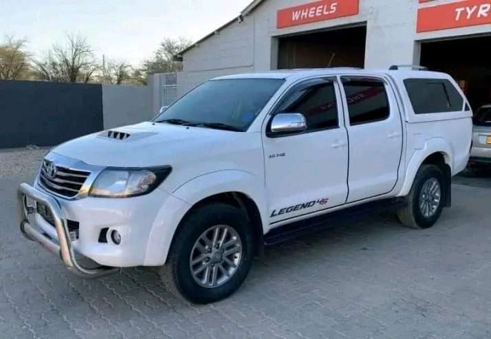 Toyota hilux double cab