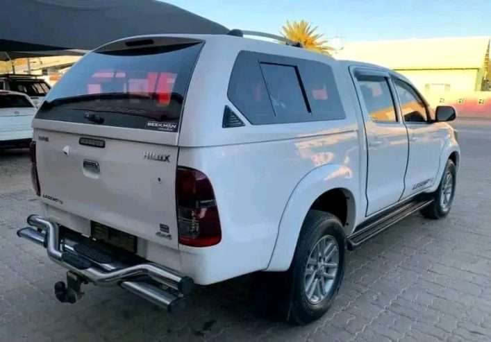 Toyota hilux double cab